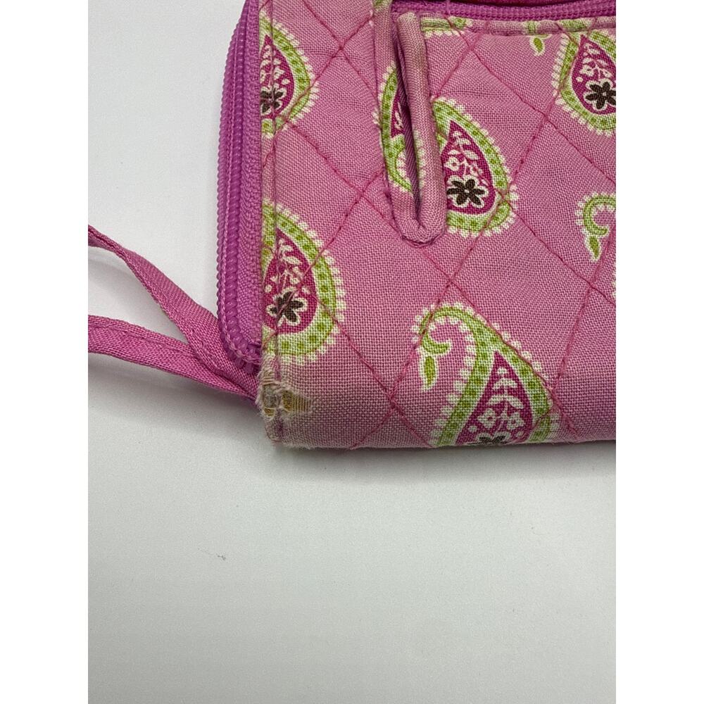 Vera Bradley Retired Pink Paisley Zip Around Wristlet Organizer Wallet Quilted - Picture 7 of 9